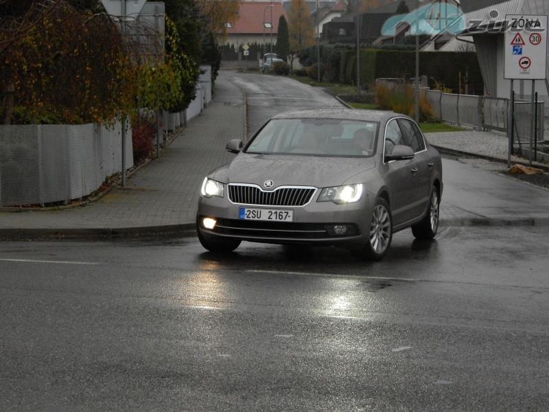 TEST Škoda Superb FL 2,0 TDI DSG Elegance - Luxus po česku